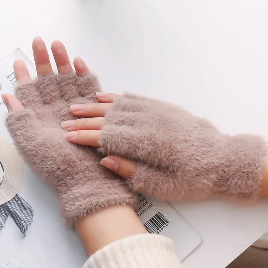 Coralyne | Warme Fingerlose Damenhandschuhe aus Fell